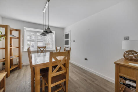 1393281-17-69428b...