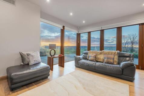Sitting Room/ Games Room