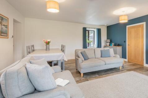 Living/ Dining area