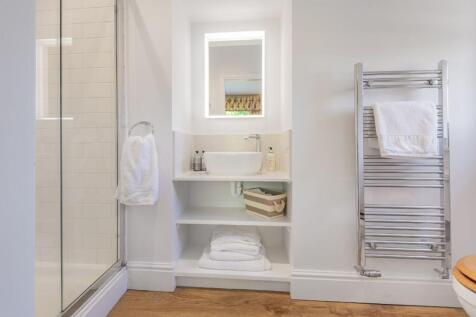 Bedroom Four en-suite