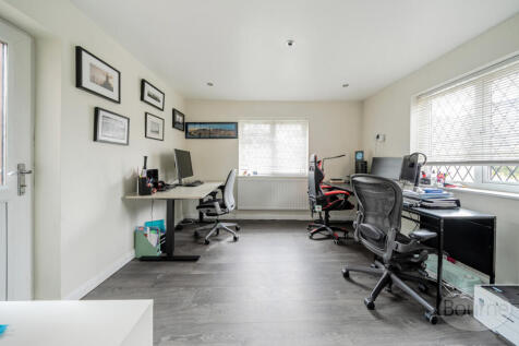 efbd4f23-6b15-4e6...