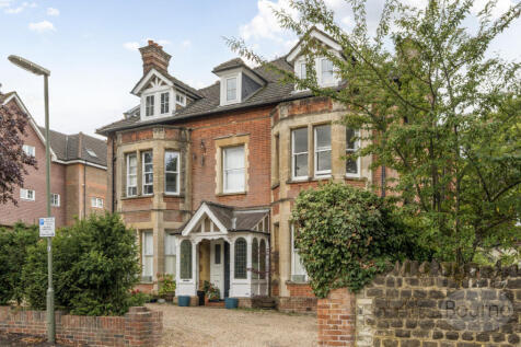 c8285eef-5701-499...