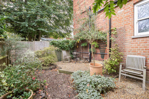 8f701a43-db21-42e...