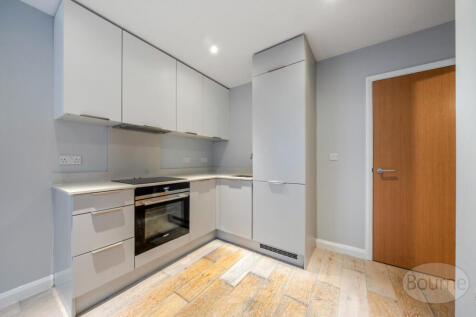 f15f748f-0d76-493...