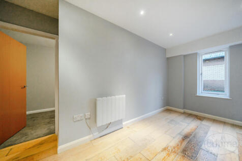 6b20aaa7-c4c9-438...