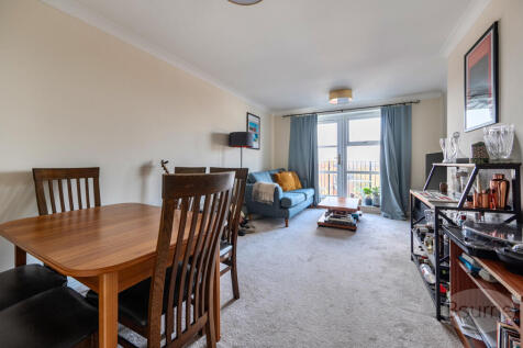 8163a19b-39d8-402...