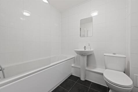 BCLR - 56 Draycott Close - Bathroom (4).jpg
