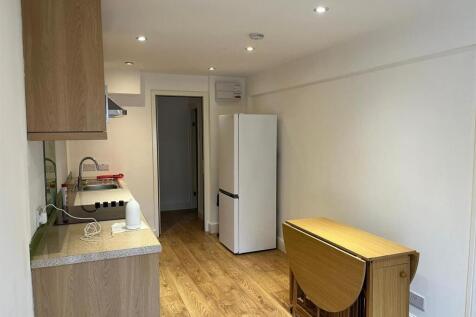 Kitchen Reception.jpg