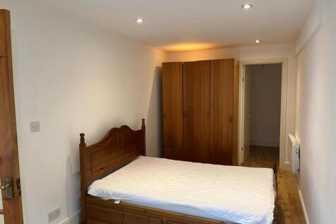Bedroom.jpg