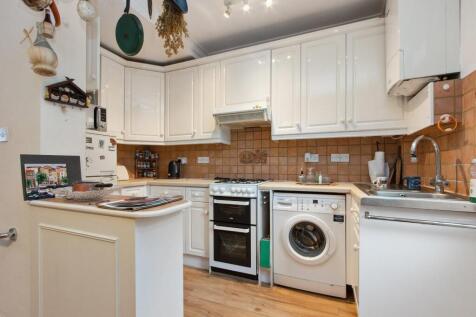 61 Leyton Road SW19 kitchen 1.jpg