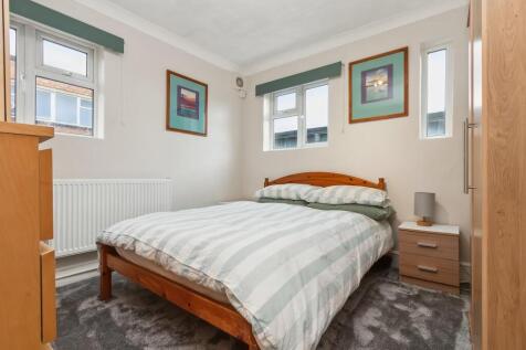59b Kingston Road SW19  bedroom 1.jpg