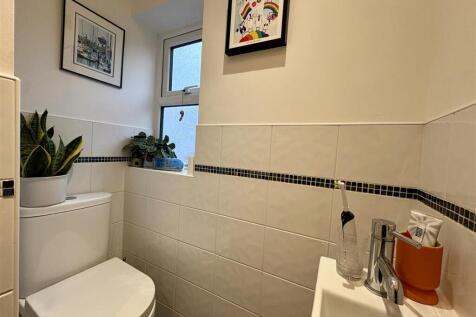 New downstairs loo.jpeg