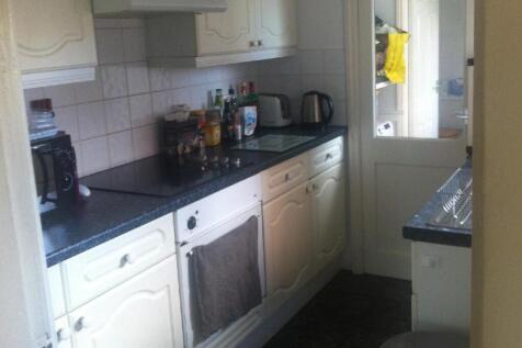 Flat1_Kitchen1.jpg