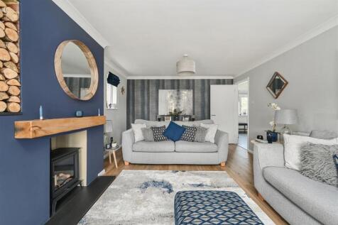 CONIFERS &amp; ROSE COTTAGE - BN245NX (51).jpg