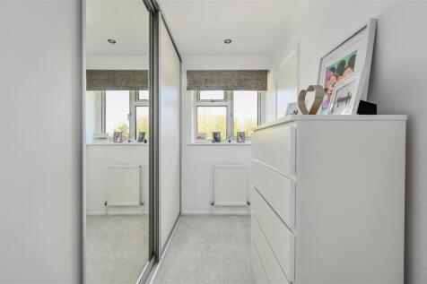 CONIFERS &amp; ROSE COTTAGE - BN245NX (38).jpg