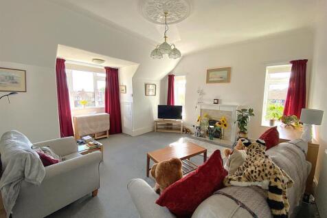 3 Trevenna - Lounge1.jpg