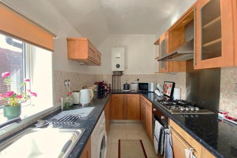 3 Trevenna - Kitchen2.jpg