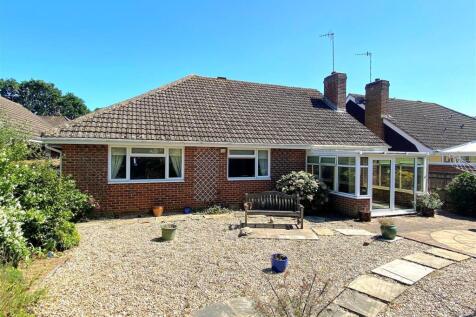 16 Eastergate - Rear to use.jpg