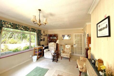 35 The Highlands - Lounge1 to use.jpg