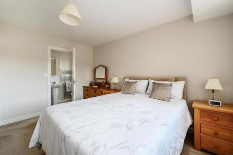 18 alder gardens tn39 URGENT REVISIT (2).jpg