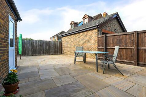 18 alder gardens tn39 URGENT REVISIT (11).jpg