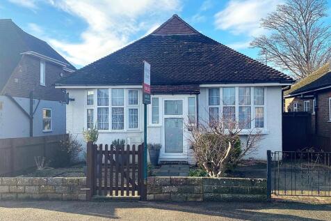 25 Hillcrest Ave - Front to use.jpg