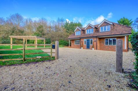 Leewood - External (3 of 10).jpg