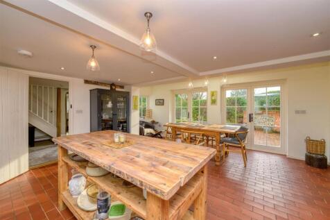 Milton Cottage - Internal (7 of 19).jpg