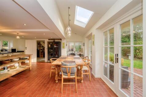 Milton Cottage - Internal (10 of 19).jpg