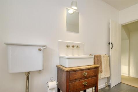 Milton Cottage - Internal (17 of 19).jpg