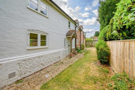 Beville External Shoot (36 of 87).jpg