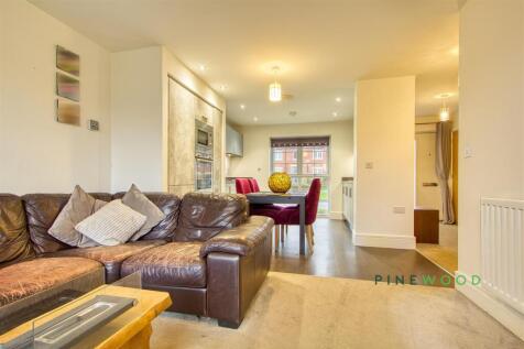 LOUNGE / DINING ROOM / KITCHEN