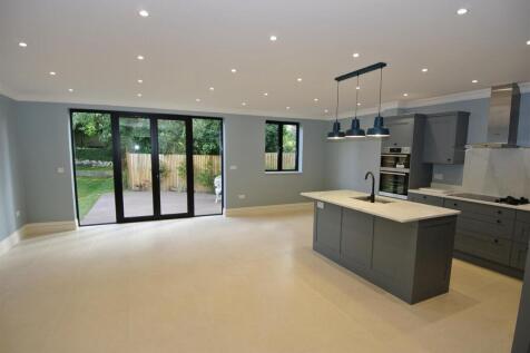 Kitchen Breakfast Family Room 1.JPG