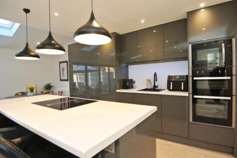 CC Kitchen1.jpg
