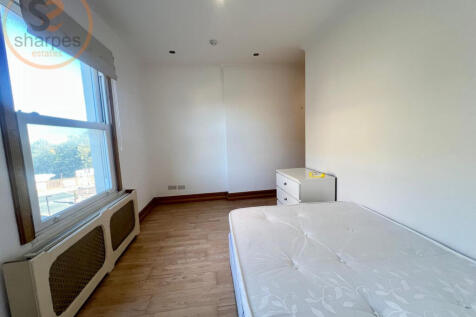 WhatsApp Image 2025-10-06 at 16.55.51 (3).jpeg