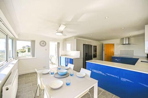 Kitchen dining