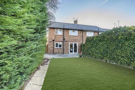 55 Hunters Ride - Rear Garden.jpg