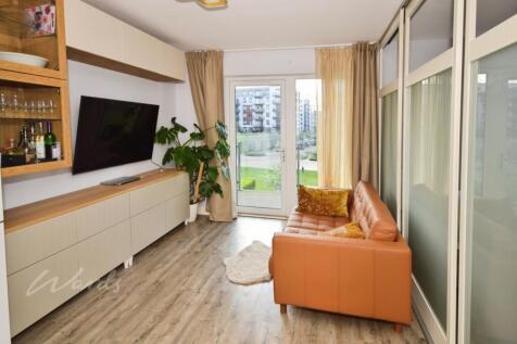 marina lounge 1