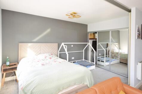 marina bedroom 