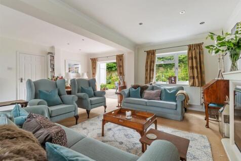 11 Fairwater Road Llandaff-13.jpg