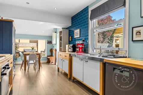 Bridge Road, HernCrabtree (11).jpg