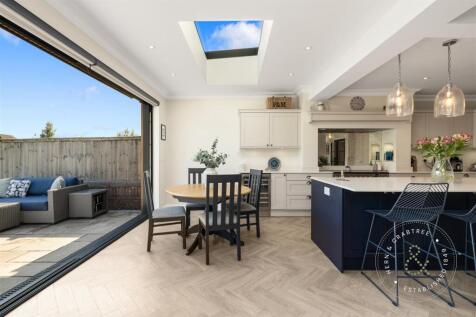 Hendre Close, Llandaff, Hern Crabtree (10).jpg