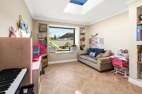 Hendre Close, Llandaff, Hern Crabtree (28).jpg