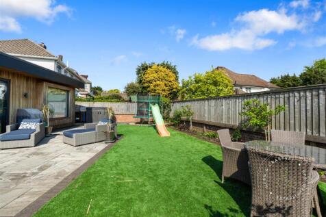 Hendre Close, Llandaff, Hern Crabtree (23).jpg