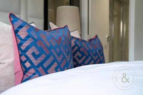 The Dale. HC. details (16).jpeg