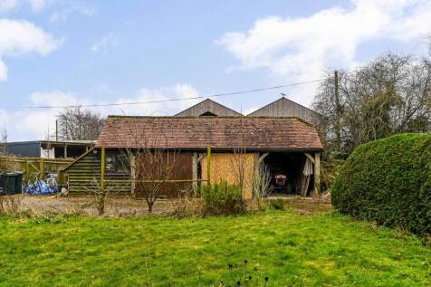 Silks Barn Ph68.jpg