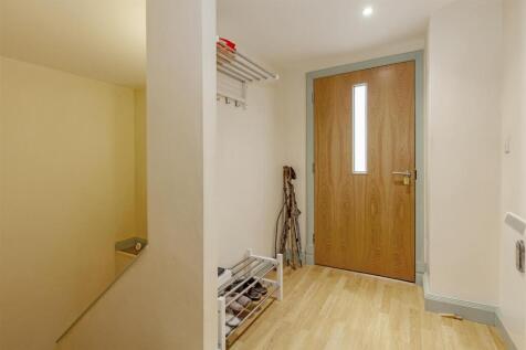 Entrance Hall-1.jpg