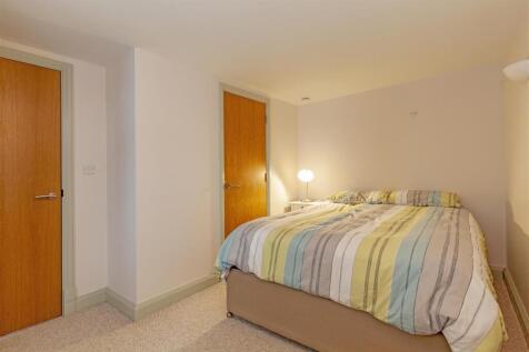 Bedroom 2-2.jpg