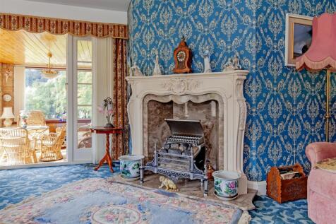 Reception Room-4.jpg