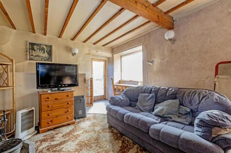 Reception Room-3.jpg